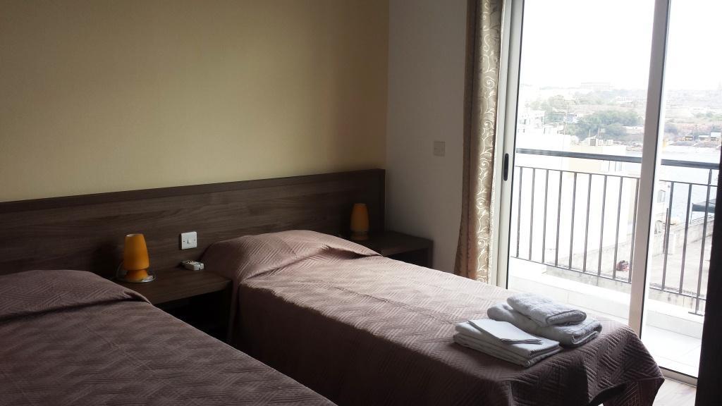 Am Apartments Sliema Luaran gambar